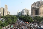 भारतमा ‘कक्रोच’ पार्टीका नेता पक्राउ, जन्तरमन्तरमा प्रदर्शन गर्न रोक