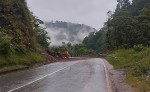 पहिरो हटेपछि मुग्लिन-नारायणगढ सडक दुईतर्फी सञ्चालनमा
