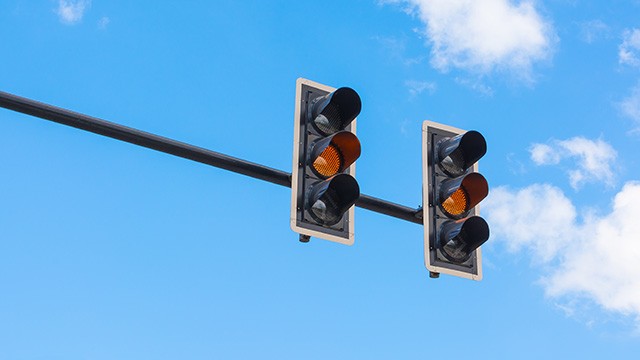 ललितपुरको तीन स्थानमा ट्राफिक बत्ती जडान