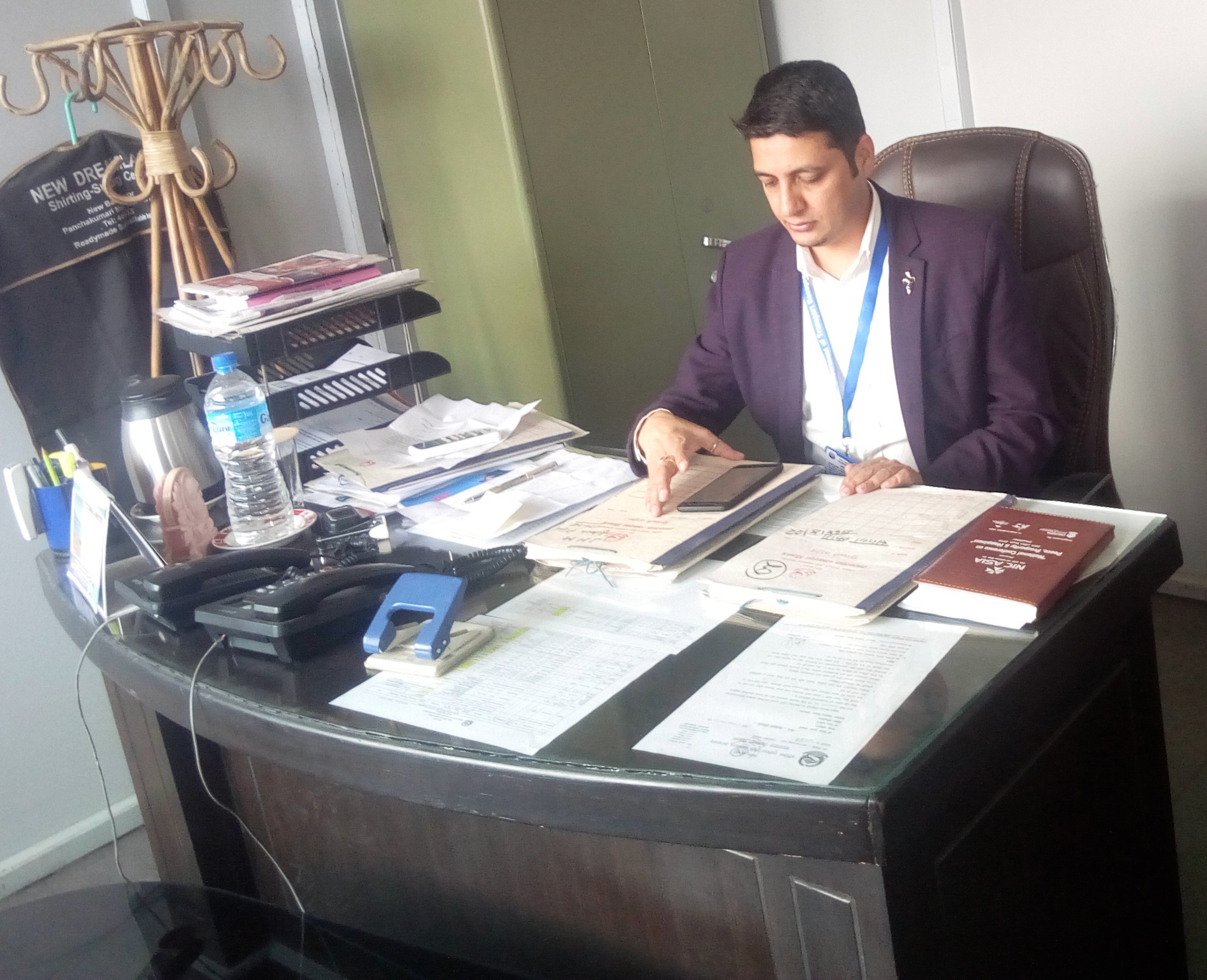 “दुई दिन भित्र यातायात कार्यालयमा सुचिकृत नगरे गाडीको रुट परमिट खारेज हुन्छ ”