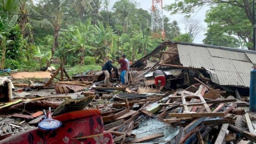 इण्डोनेसियामा आएको सुनामीः मृत्यु हुनेकाे सख्या १६८ पुग्यो
