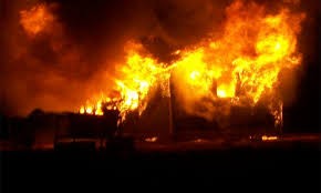 काठमाडौंको गोकर्णेश्वरमा रहेको ऊनी धागो कारखानामा भीषण आगलागी