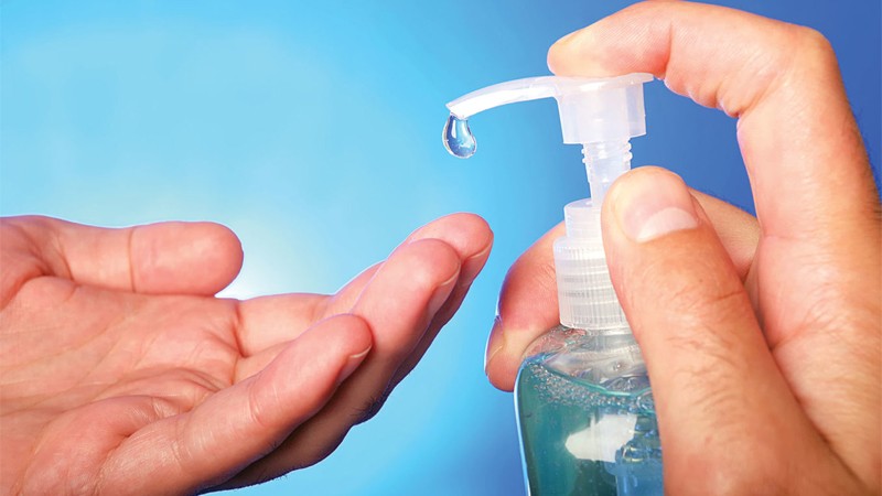 ९०० पर्ने स्यानिटाइजर ३,५०० मा बिक्री