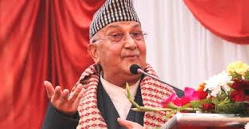 चिकित्सक र प्राविधिकहरुलाई सरकारले छिट्टै स्वास्थ्य उपकरण उपलब्ध गराउँछ : प्रधानमन्त्री ओली