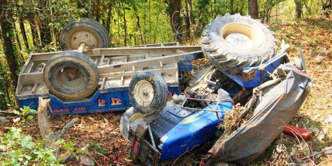 मकवानपुरमा  ट्याक्टर दुर्घटना हुँदा दुई जनाको मृत्यु