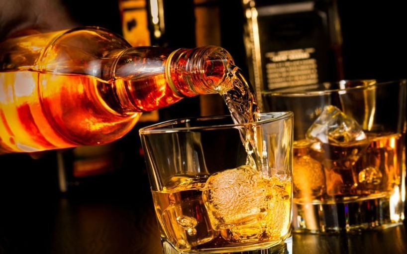 विषाक्त मदिरा सेवनबाट भारतमा ८० भन्दा धेरैको मृत्यु