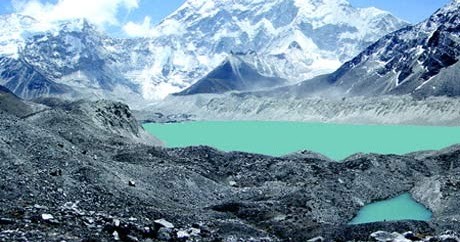 नेपालमा क्षति पु¥याउन सक्ने खालका ४७ वटा हिमताल फुट्ने खतरामा