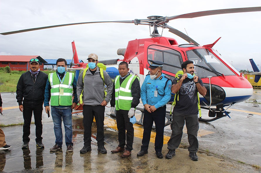 हिमाल आरोहणका लागि बहराइनका राजकुमारको टोली लुक्ला पुग्यो