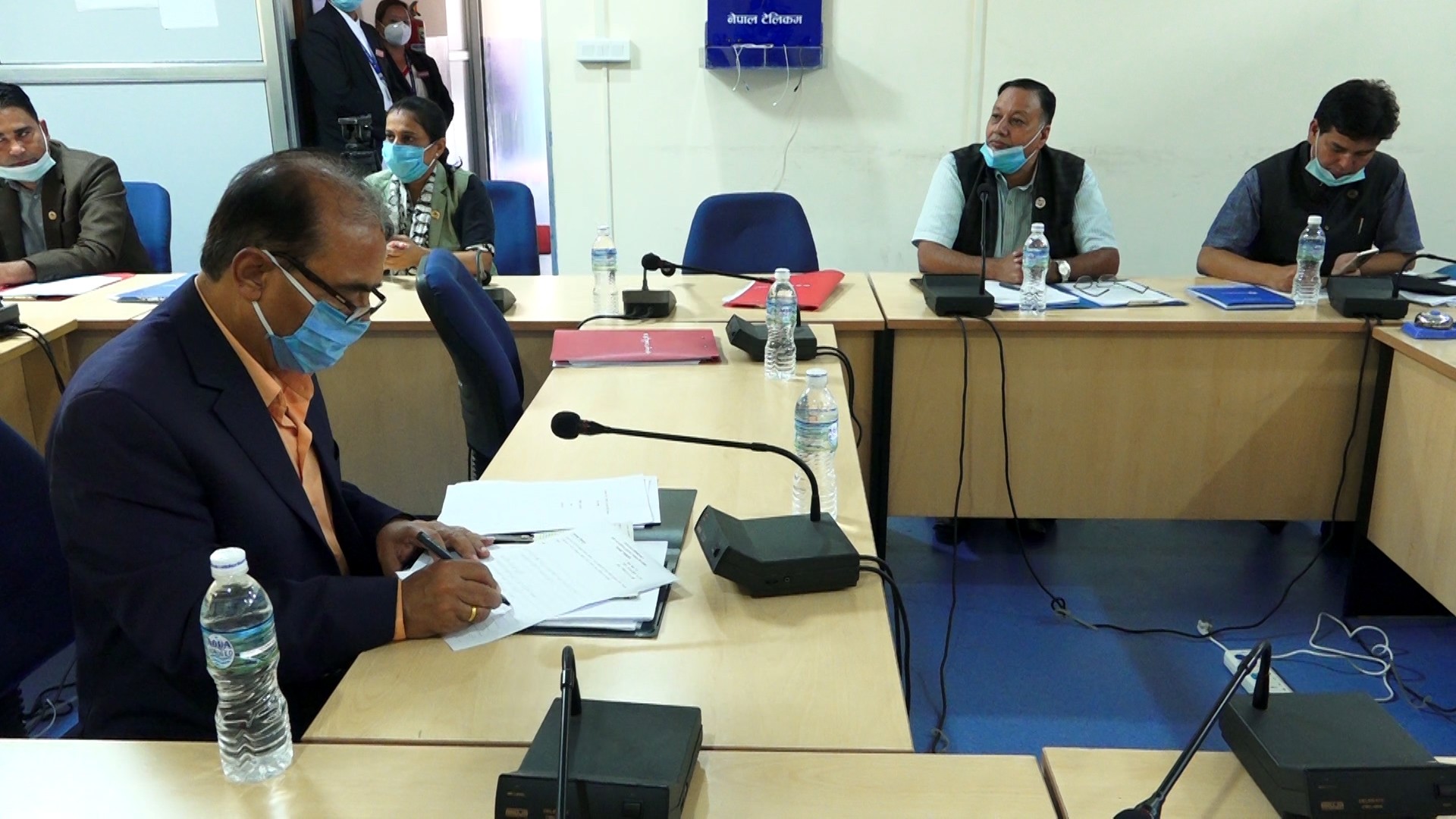 कतार रोजगारीको सिन्डिकेटबारे छानबिन गर्न ५ सदस्दीय समिति गठन