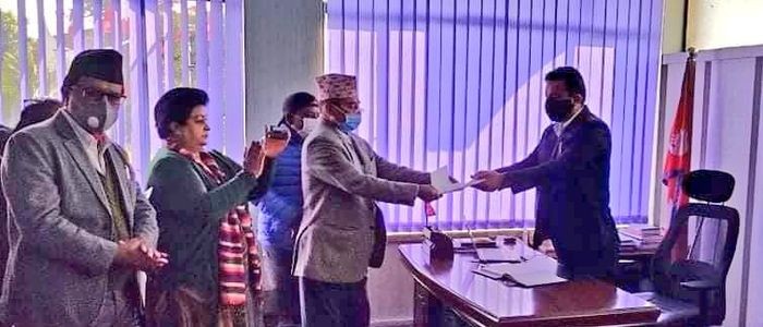 राप्रपा काठमाडौंले दियो महानगरलाई ज्ञापनपत्र