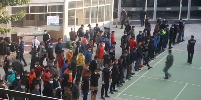 तीन वटा म्यानपावरलाई कारोबारमा प्रतिबन्ध