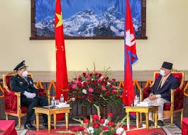 प्रधानमन्त्री ओली र  चिनियाँ रक्षामन्त्रीको भेट