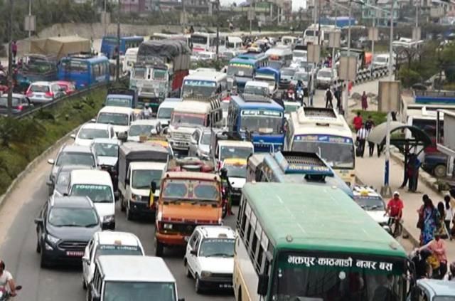 अधिक धूवाँ फाल्ने ३८ सवारीसाधनमाथि कारबाही