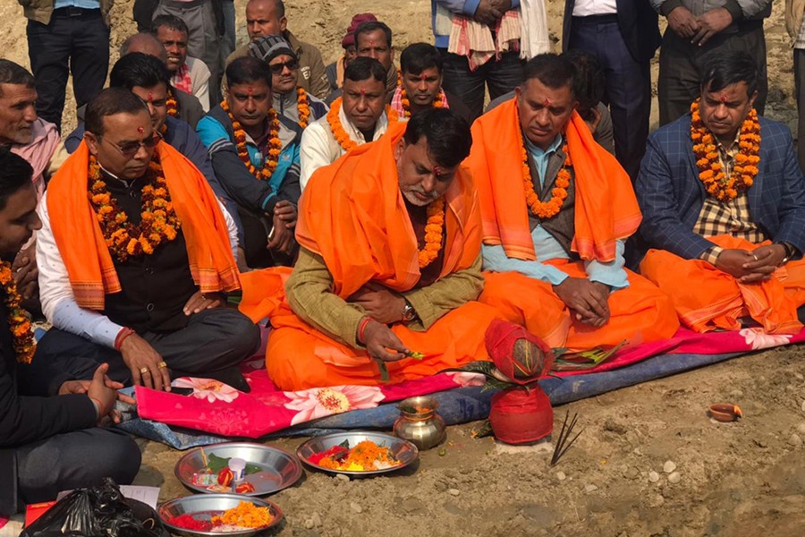 दूधौरा नदीमाथि बन्ने पुलको शिलान्यास