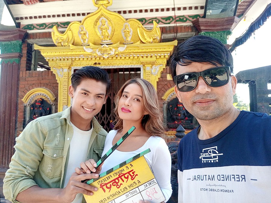 अभिषेक श्रेष्ठको डेब्यू