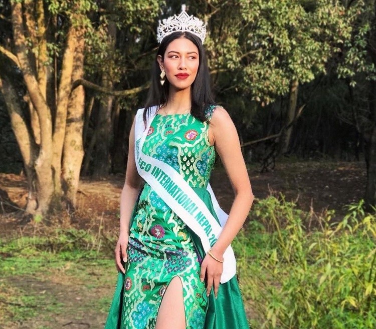 नेपालको प्रतिनिधित्व गर्दै अनुस्मा