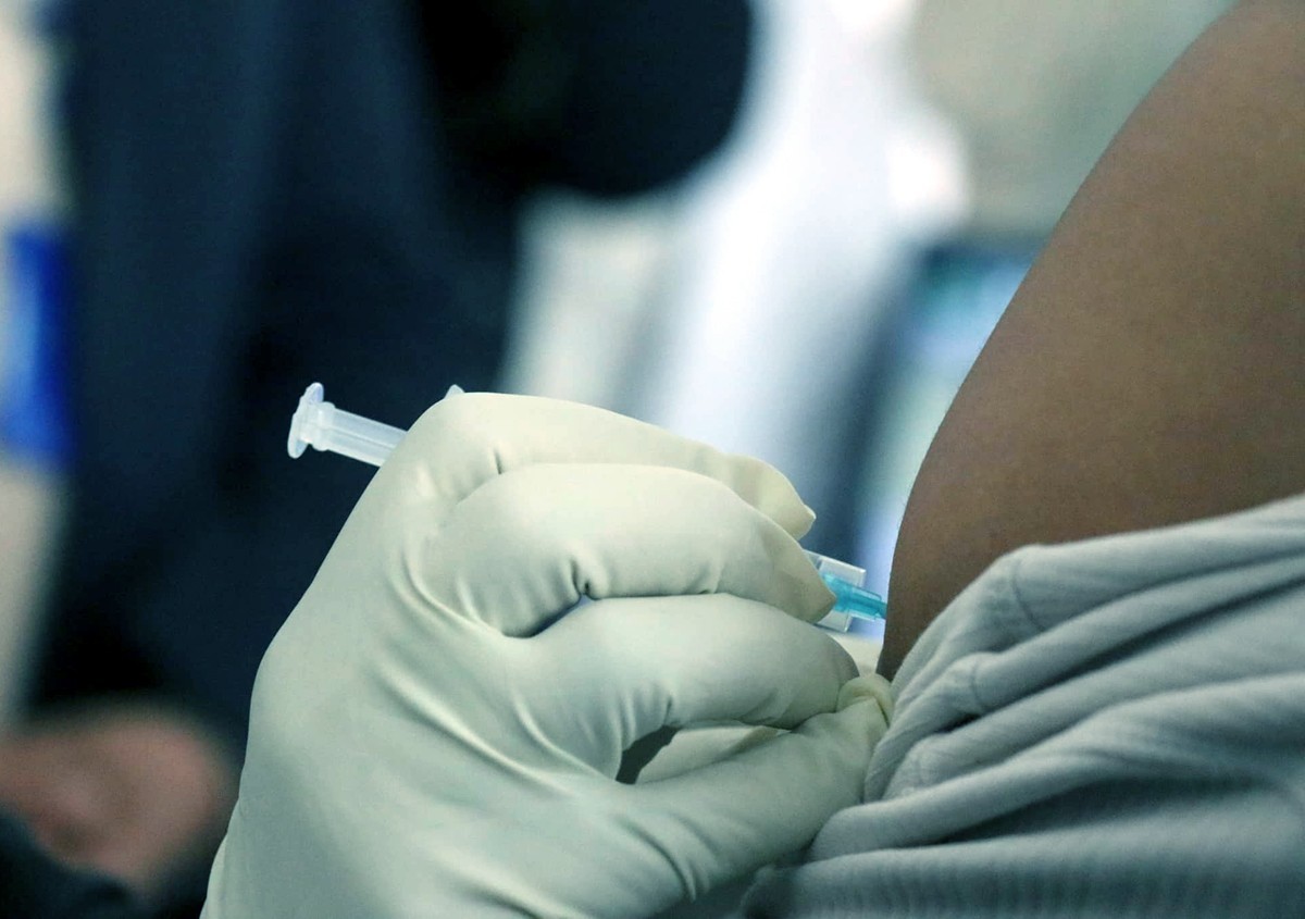 कारोना विरुद्धको दोस्रो चरणको खोप वितरणका लागि आजदेखि प्रदेश स्तरमा पठाइँदै