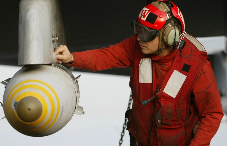 इरान समर्थित लडाकुको अखडामा अमेरिकाको हवाई आक्रमण