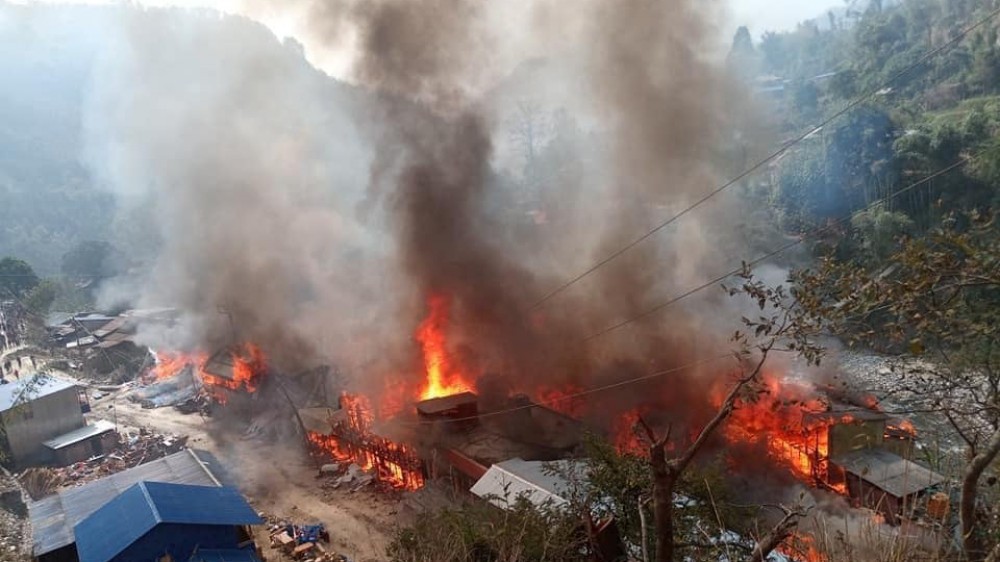 ताप्लेजुङमा भीषण आगलागी : ५० घर जलेर नष्ट