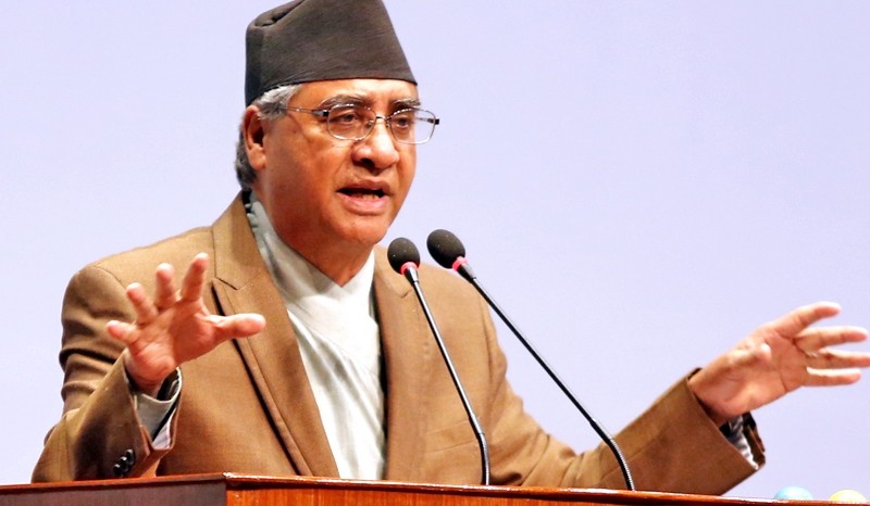 शेरबहादुर देउवाको टिप्पणी :  प्रचण्डले खुट्टा टेक्न नसक्दा ओलीले लात हाने