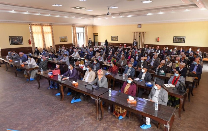 नेकपा एमाले संसदीय दलको बैठक जारी,नेपाल पक्षका सांसदहरु अनुपस्थित