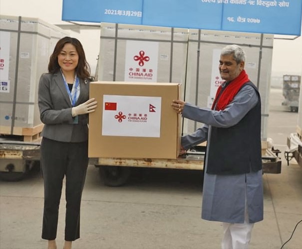 चीनले अनुदानमा दिएको खोप नेपाल आइपुग्यो