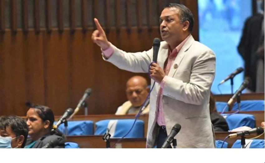 संसदमा आएर बहस गर्न प्रधानमन्त्रीलाई गगन थापाको चुनौती