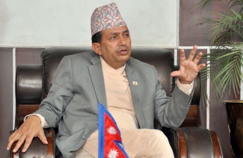 महामारी नियन्त्रणमा सरकार लागिपरेको छ : मन्त्री ढकाल