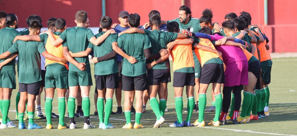 इराकसँगको मैत्रीपूर्ण खेलका लागि नेपाली राष्ट्रिय टिम आज इराक प्रस्थान गर्दै