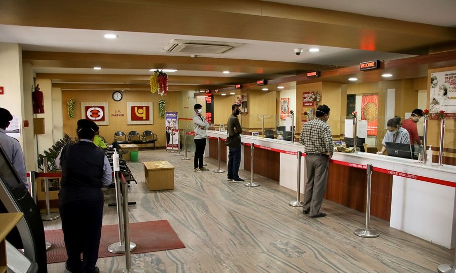 अधिकांश शाखा कार्यालयहरु खुले : बैंक