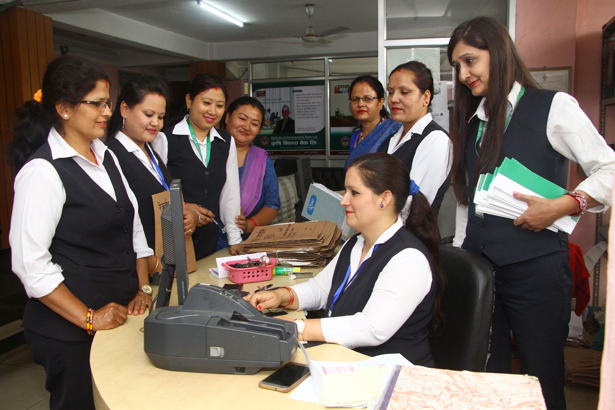 आजबाट सबै बैंक तथा बीमा पूर्णरुपमा खुल्यो