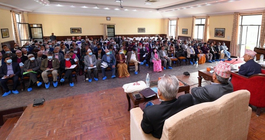 एमाले केन्द्रीय कमिटीको बैठक आजः नेपाल पक्षले बहिष्कार गर्ने