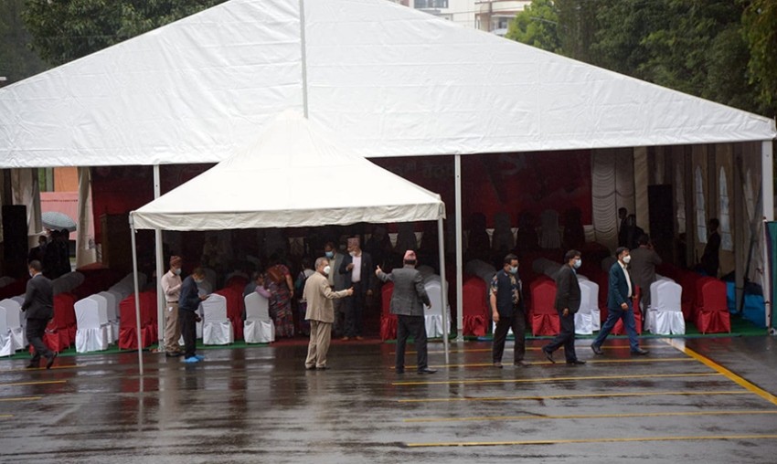 बालुवाटारमा एमाले केन्द्रीय कमिटी बैठक सुरु : माधव पक्ष गएन, वामदेव र पूर्व माओवादी नेताहरु सहभागी