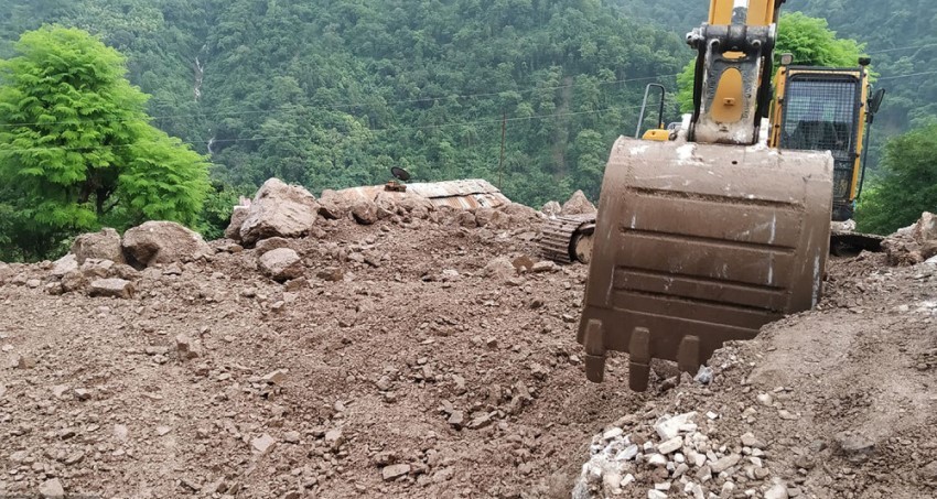 सिद्धार्थ राजमार्ग फेरि बन्द