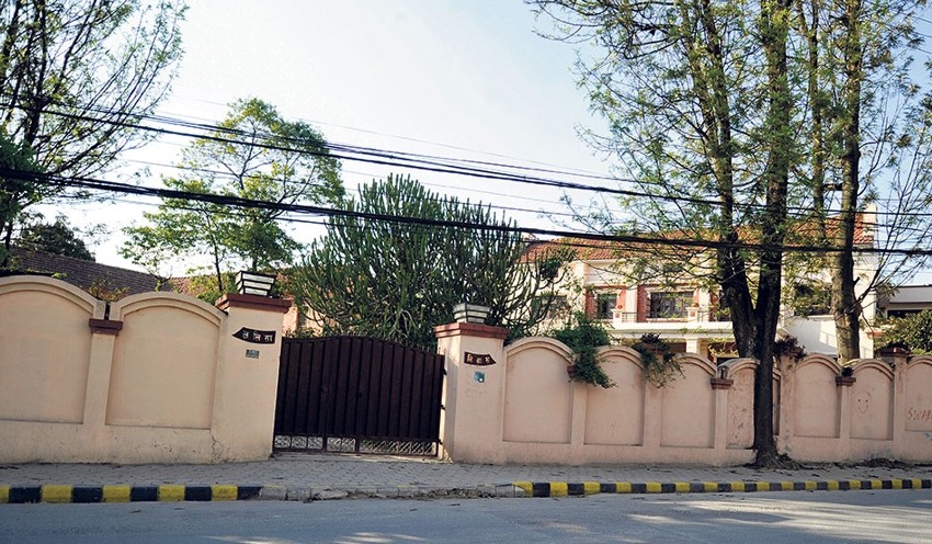 ललिता निवासको जग्गा सरकारीकरण गर्ने प्रक्रिया रोक्न अन्तरिम आदेश जारी