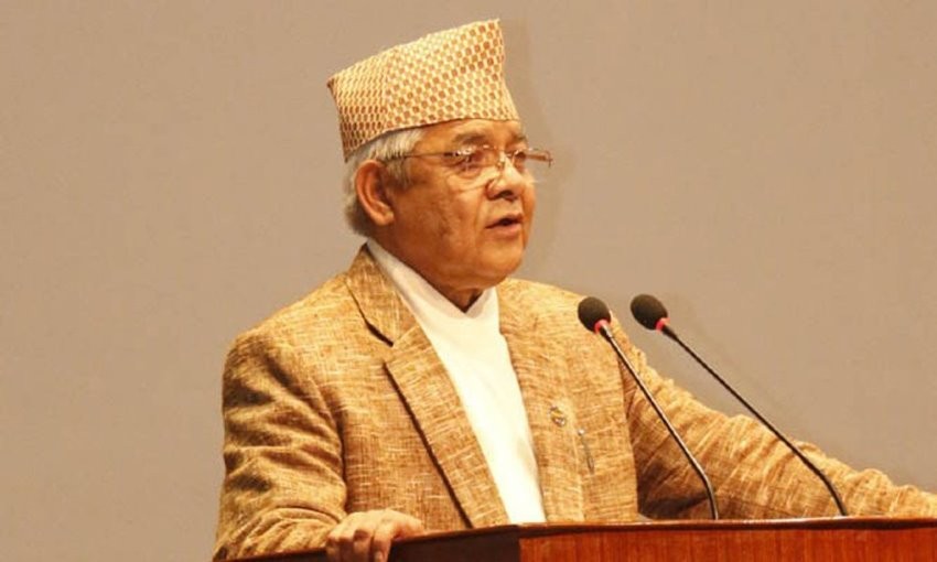 बामदेवको स्पष्टीकरण : ‘केपी ओलीतिर गएको छैन,अझै तटस्थ छु’