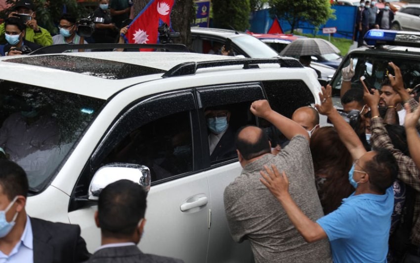 निवर्तमान प्रधानमन्त्री ओलीले छाडे बालुवाटार