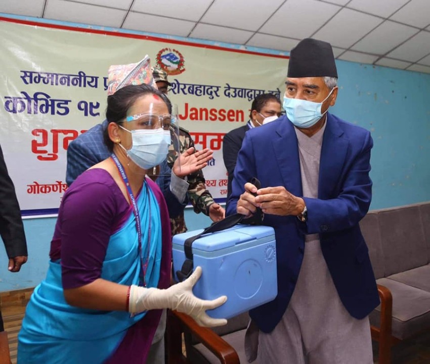 कोरोनाविरुद्धको अमेरिकी खोप लगाउन शुरु