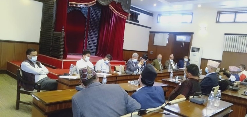 एमालेका सांसद्हरुले थाले पार्टीभित्र एकता अभियान