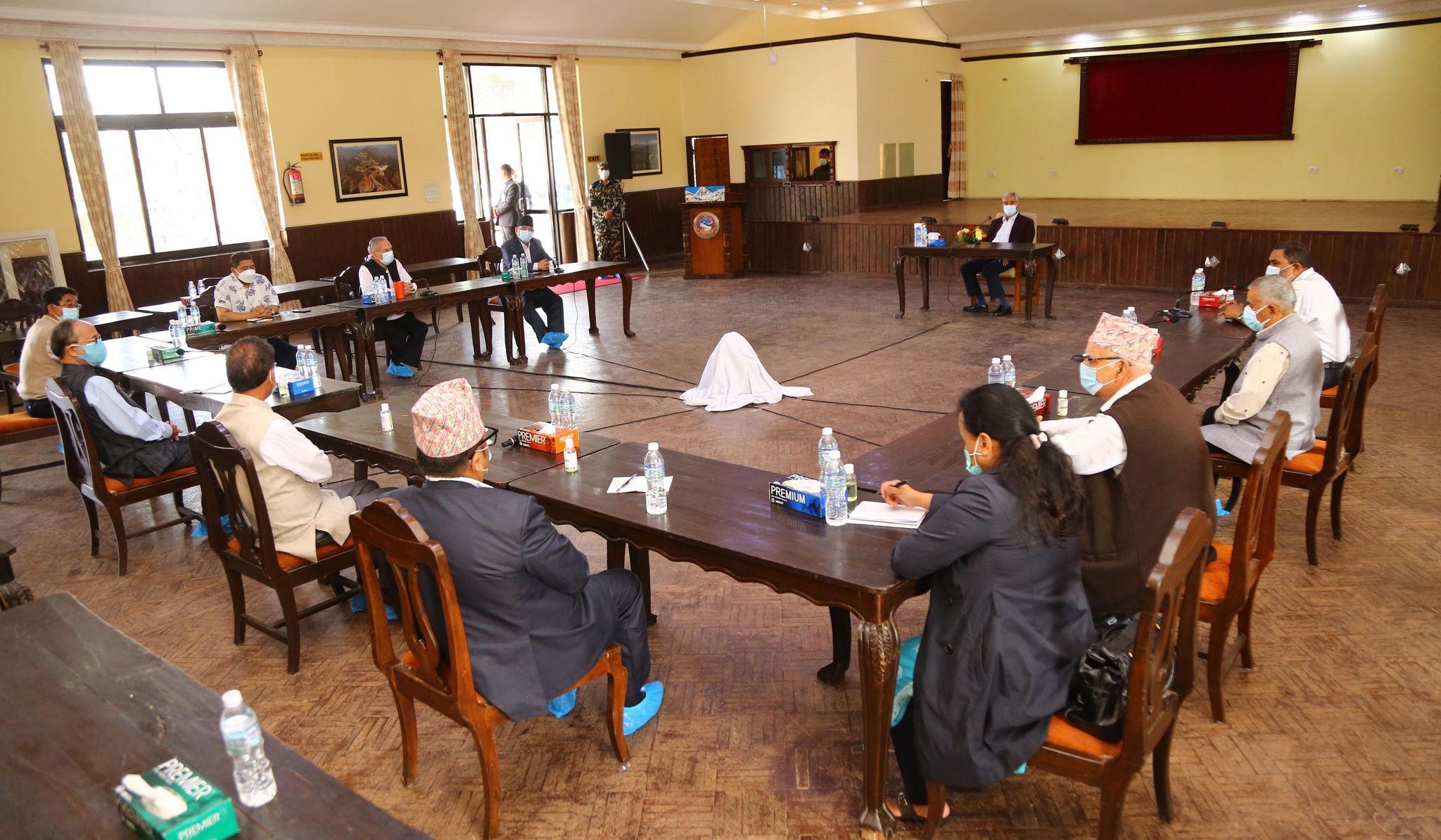 सत्तारूढ गठबन्धनको बैठक आज पनि बस्दै