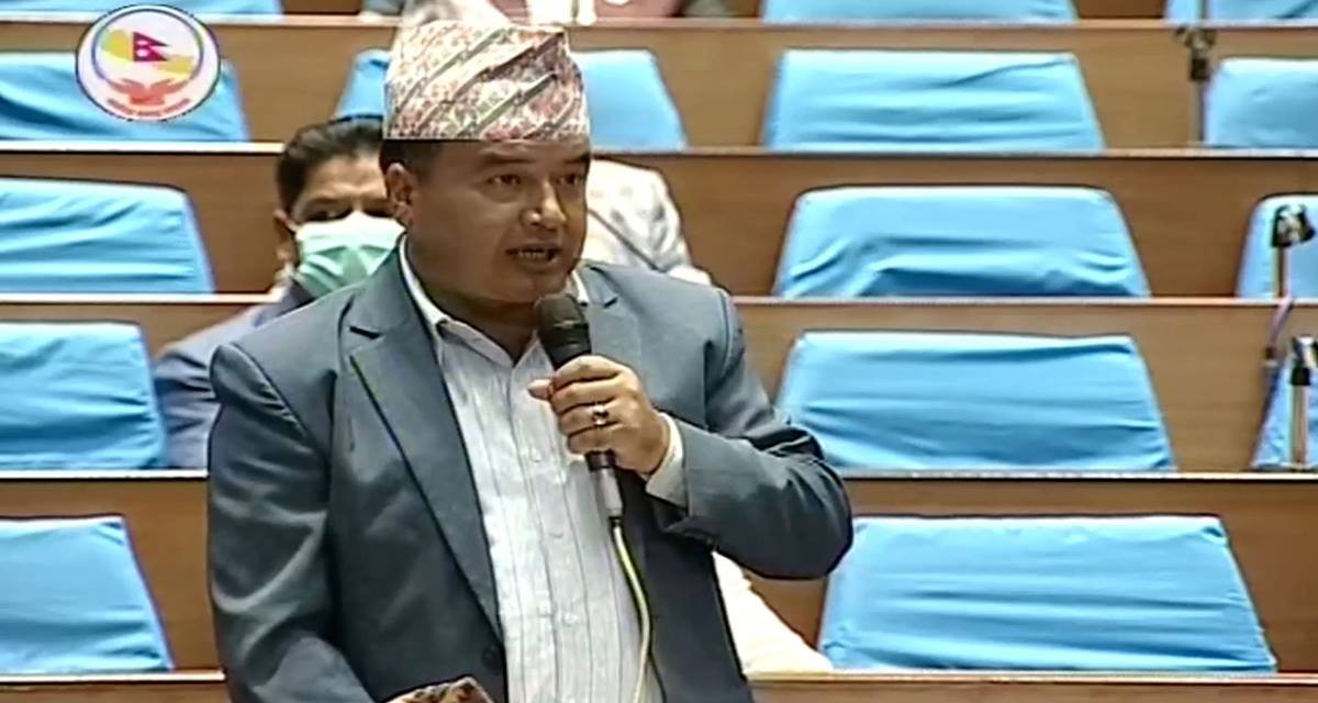 कांग्रेसका नेता कार्यकर्ताको घर–घरमै खोप,सर्वधारणलाई खै त खोप ? सांसद महेश बस्नेत (भिडियो सहित)