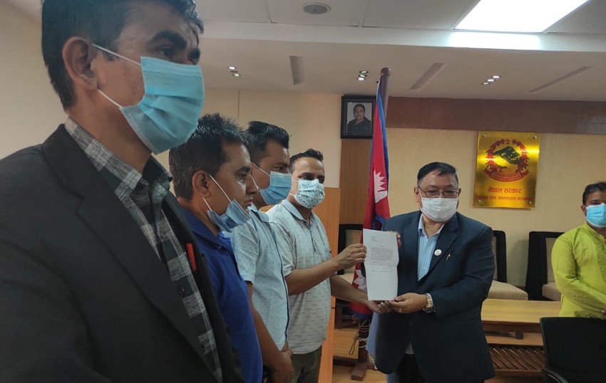 प्रवेश पत्रका आधारमा विद्यार्थीलाई खोप लगाउने व्यवस्था मिलाउन विद्यार्थी संगठनको माग