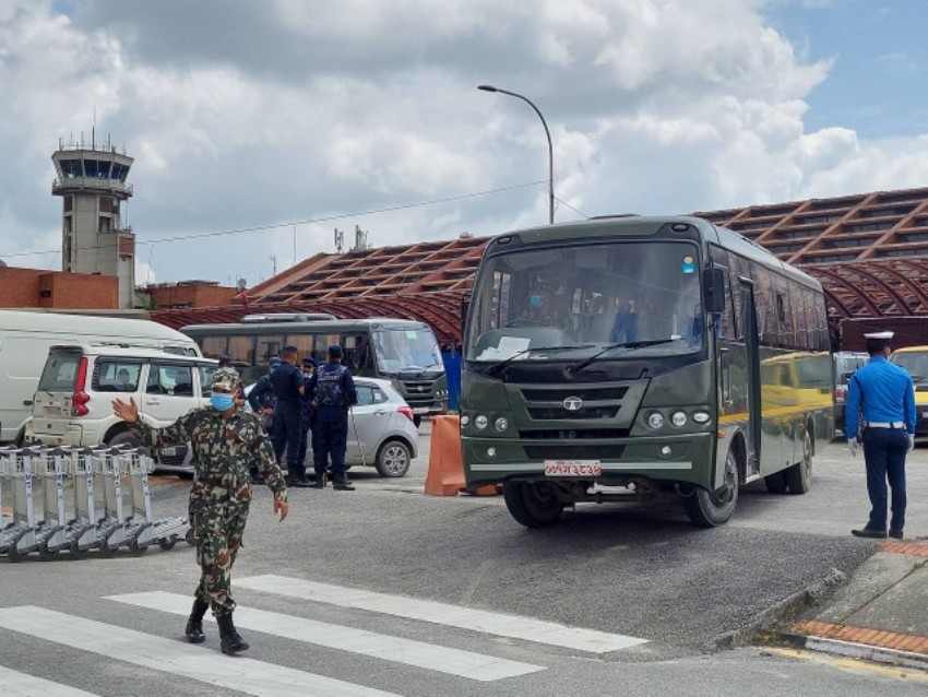 अफगानिस्तानबाट आएका नेपालीको कोरोना परीक्षण थालियो