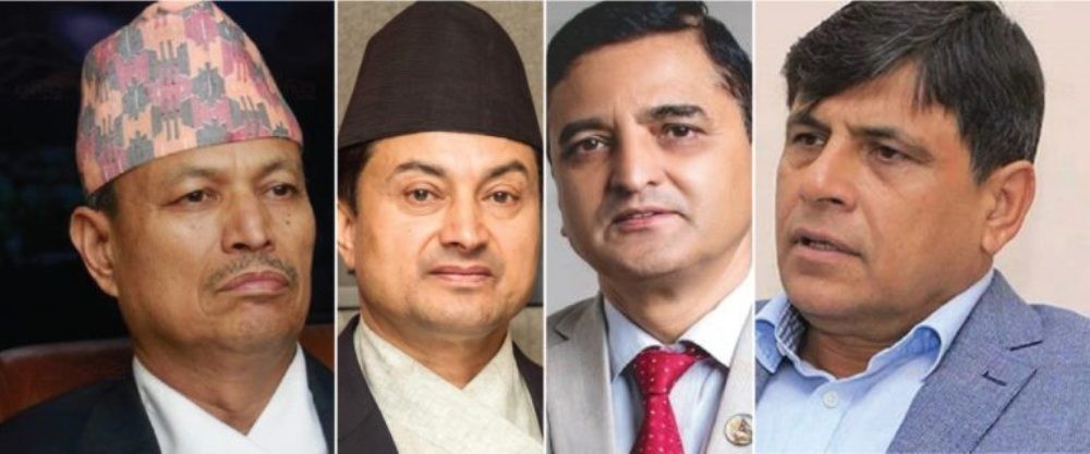 तेश्रो धारमा उभिएका एमाले नेताहरु अध्यक्षसँग वार्ता गर्न बालकोट पुगे