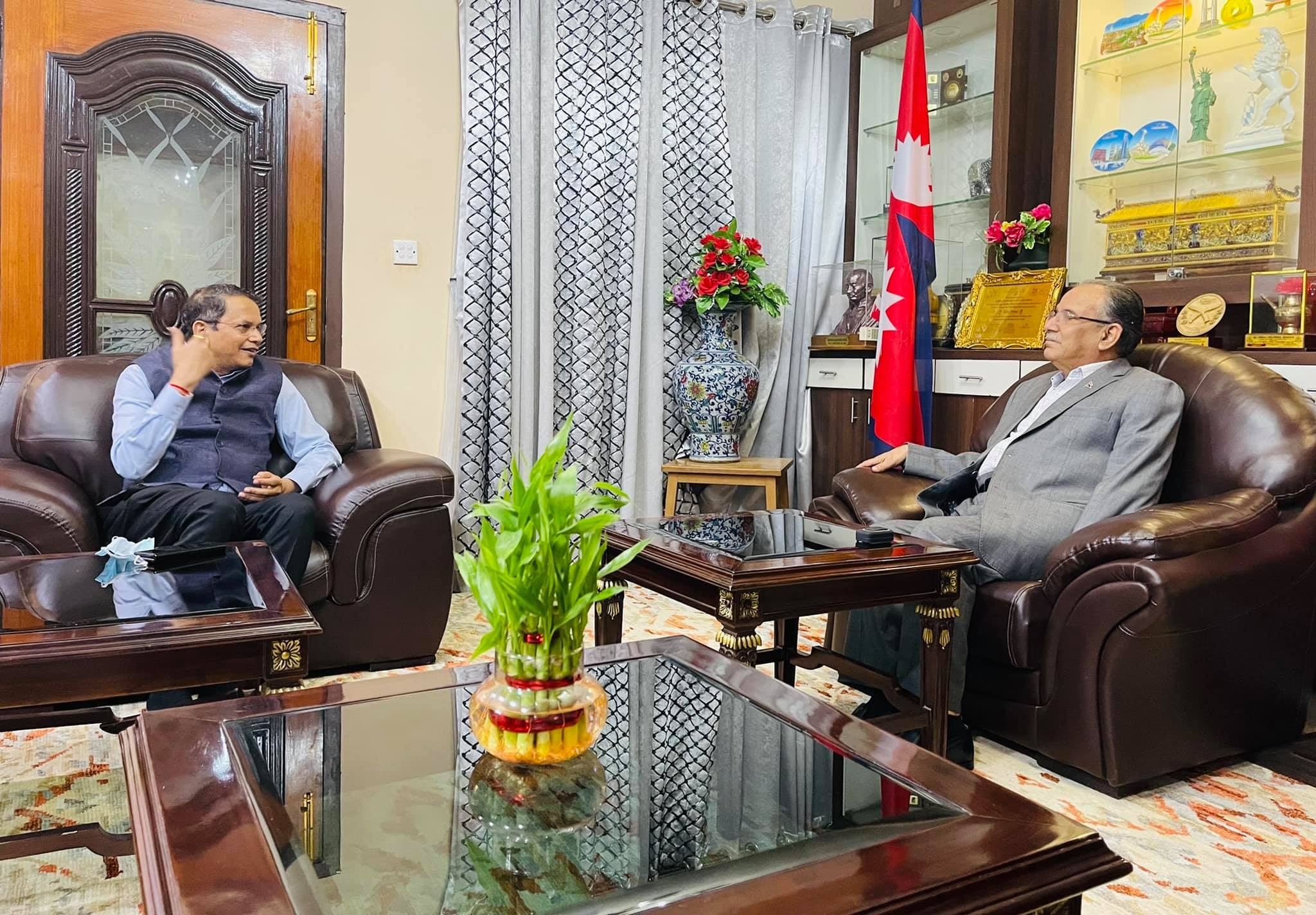 प्रचण्ड र चौथाइवालेबीच खुमलटारमा भेट