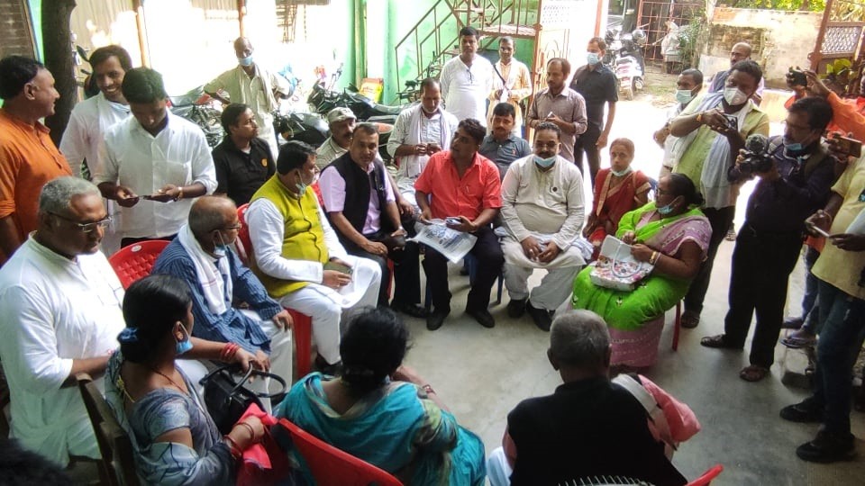 प्रदेश २ का ११ जसपा सांसदले गरे लोकतान्त्रिक समाजवादीमा सनाखत