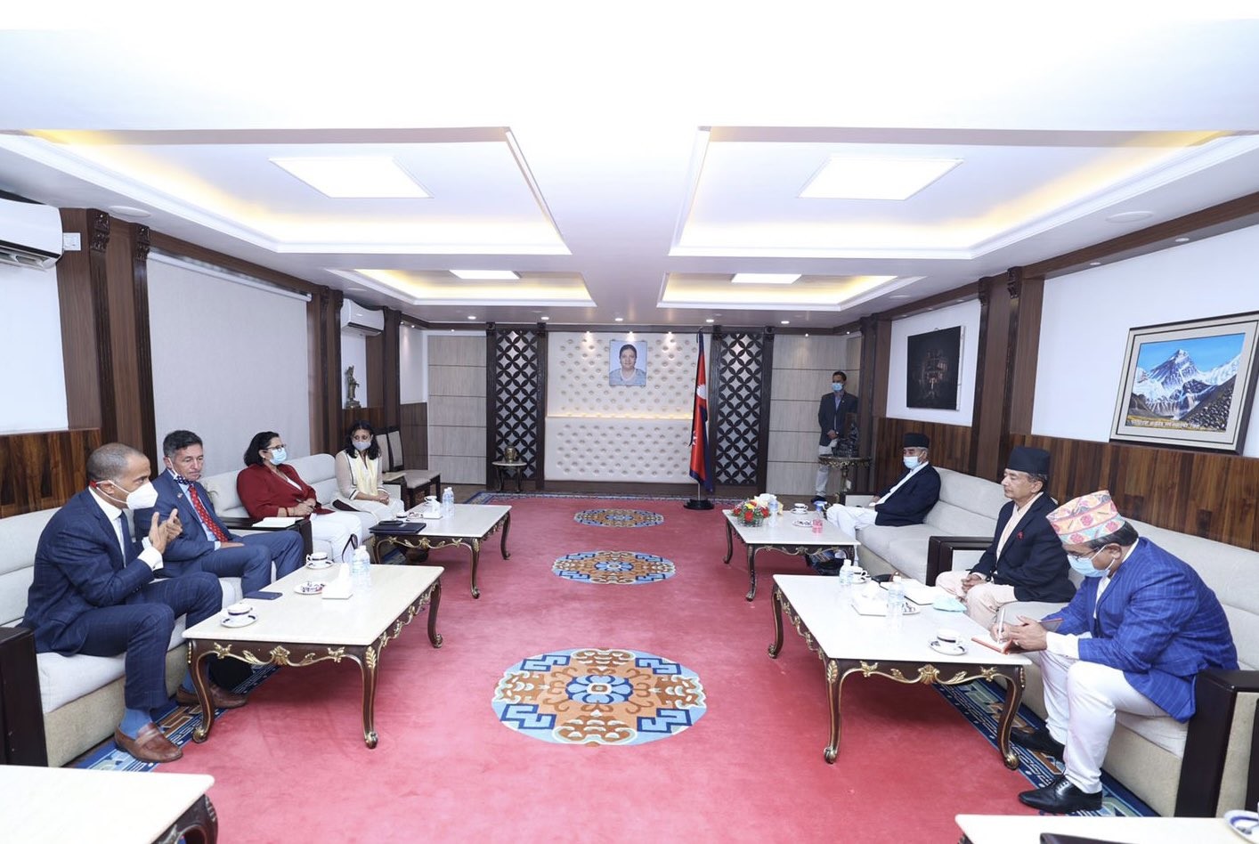 एमसिसी उपाध्यक्ष सुमारले बालुवाटारमा भेटिन् प्रधानमन्त्री देउवा