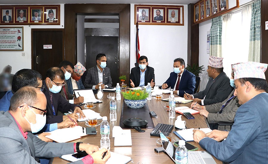 स्वदेशी उद्योगको प्रोत्साहनका लागि ल्याएको नीतिगत व्यवस्था परिवर्तन हुँदैन : अर्थमन्त्री