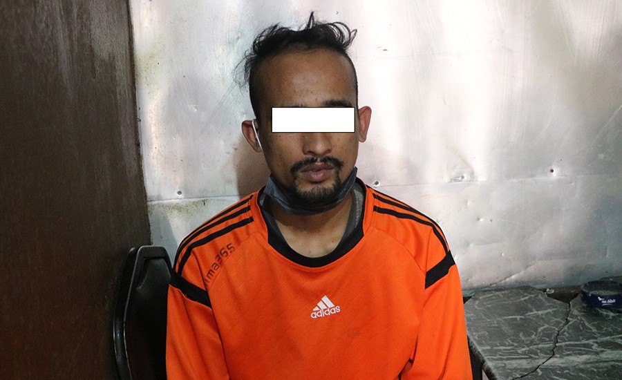 गैंडाको खागसहित गौशालाबाट एक जना पक्राउ