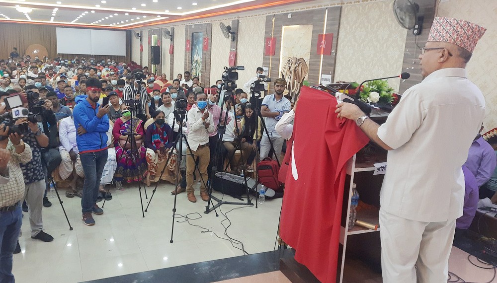 माधव नेपालले भने - अब केपी ओलीलाई धुलो चटाउँछौँ